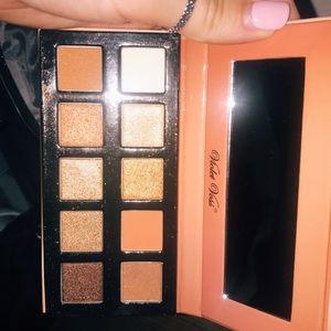 Creme Brûlée mini eyeshadow pallete
